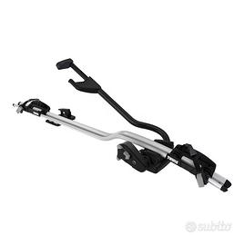 2 portabici Thule 591 +barre  aero lunghezza 118cm