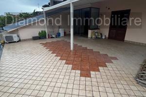 Casa semindipendente con garage ad Acireale