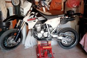 SUZUKI drz400sm