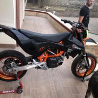 Ktm 690 smc-r