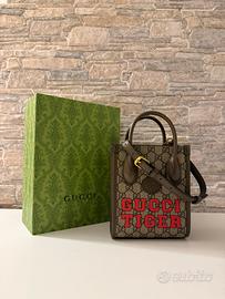 Borsa Gucci Tiger Mini Tote Supreme