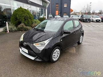 Toyota Aygo 1.0 72 CV x-play