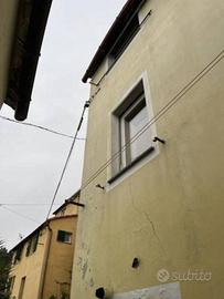 Immobile in asta di 136 m² con 2 locali a Genova