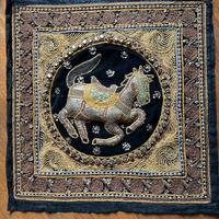 Pannello tessile ricamato -artigianato balinese