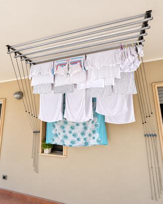 Stendibiancheria a soffitto su misura