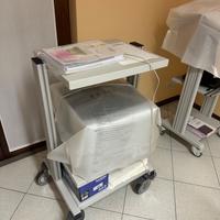 Carrelli a rotelle per ufficio / degenza