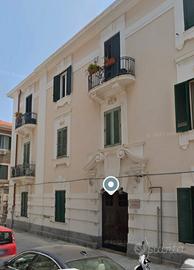 TRILOCALE IN CENTRO PIANO TERRA