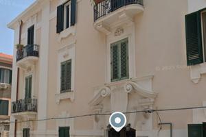 TRILOCALE IN CENTRO PIANO TERRA
