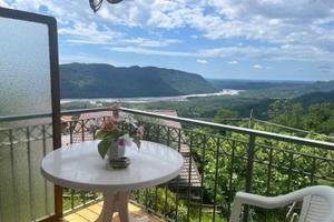 CASA A SCHIERA CON VISTA PANORAMICA E GIARDINO ...