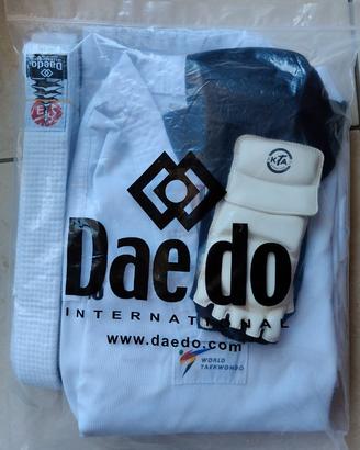 Divisa taekwondo nuova DAEDO international