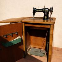 Macchina da cucire vintage Cleveland anni ‘50