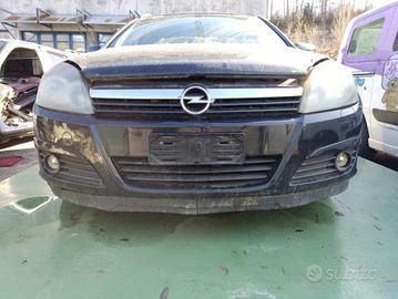 Paraurti anteriore OPEL ASTRA H del 2005