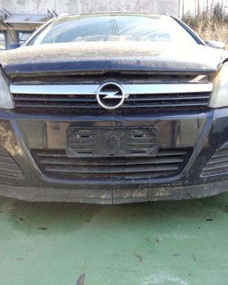 Paraurti anteriore OPEL ASTRA H del 2005