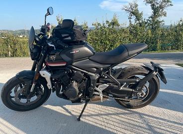 Triumph Trident 660 del 2023 Solo 2.351 km
