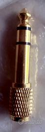 Adattatore Jack 6.35 mm a 3.5 mm Stereo dorato.
