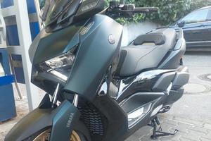 xmax 300 tech max dark petrol 2023 garanzia uffic