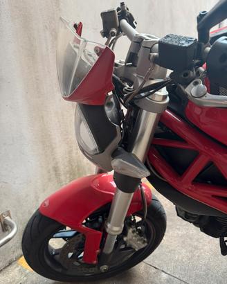 Ducati monster 796 incidentata
