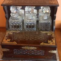 Mobile Bar Tantalus con 3 decanter in cristallo