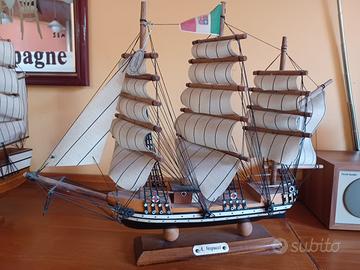 Modellino Veliero Amerigo Vespucci in Legno