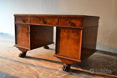 Scrivania d'epoca