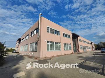 COMPLESSO DIREZIONALE A BOLOGNA - VIA ANTONIO CANO