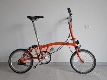 Bicicletta Brompton pieghevole supercompatta