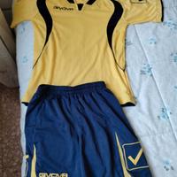 Completo calcio bimbo 