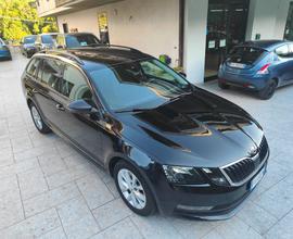 SKODA Octavia 1.5 DSG Wagon Executive G-Tec