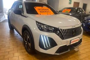 PEUGEOT 2008 PureTech 100 S&S Allure