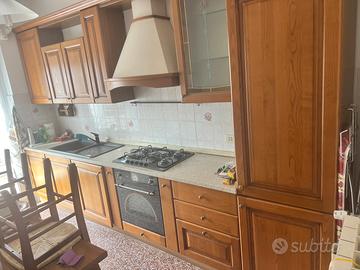 Cucina legno di castagno