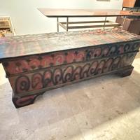 Cassapanca antica dipinta