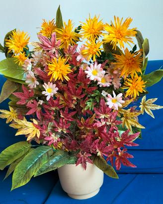 Fiori finti belli di qualità con vaso 