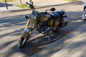 Royal Enfield classic bullet 500