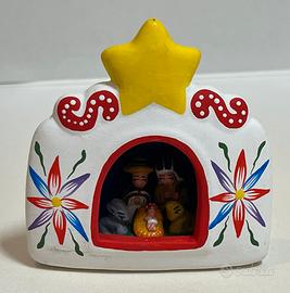 Presepe artigianale in terracotta dipinto a mano