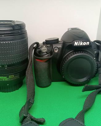 Nikon D3100 + obiettivo 18-105 mm