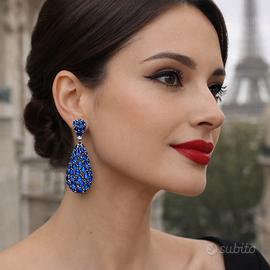 Orecchini eleganti dal colore blu profondo