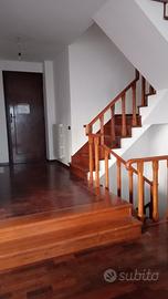 Villetta con terrazza vista mare porto e duomo