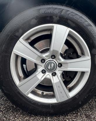 4 Gomme Hankook Winter + cerchi 17 235/60/17 106H