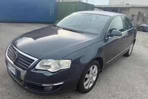 VOLKSWAGEN Passat 1.9 TDI/105CV DPF Comfortline