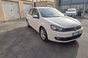 Volkswagen Golf 1.6 TDI DPF 5p. Highline