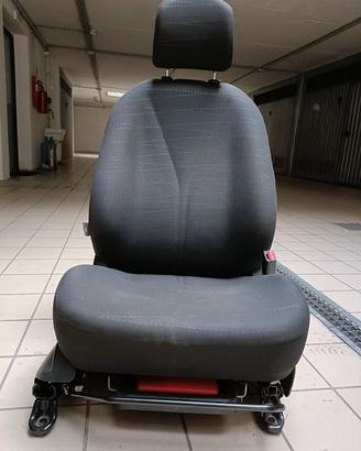 sedile passeggero yaris 2006