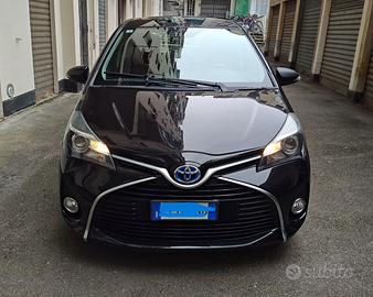 TOYOTA Yaris 1.5 Hybrid 5 porte Active