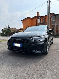 Audi A3 Identity Black 35 TFSI - 2 anni garanzia