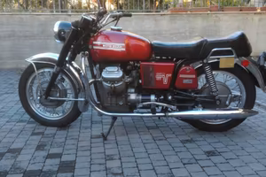 Moto guzzi V7 850 GT