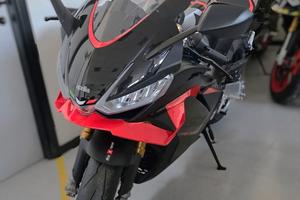 Aprilia RSV4 1100 Factory