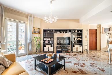 6 vani 180 mq ristrutturato in residence