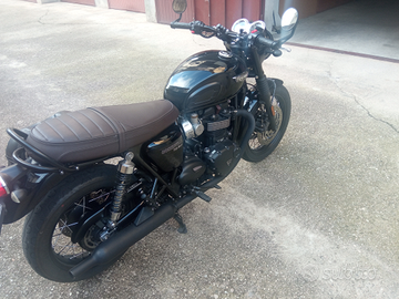 Triumph Bonneville T120 black