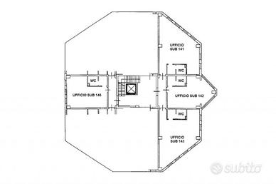 Quattro uffici in complesso polifunzionale