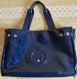 Borsa da donna Armani Jeans in
vernice blu