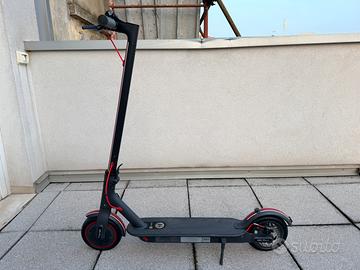 Monopattino elettrico Alfa Romeo Xiaomi